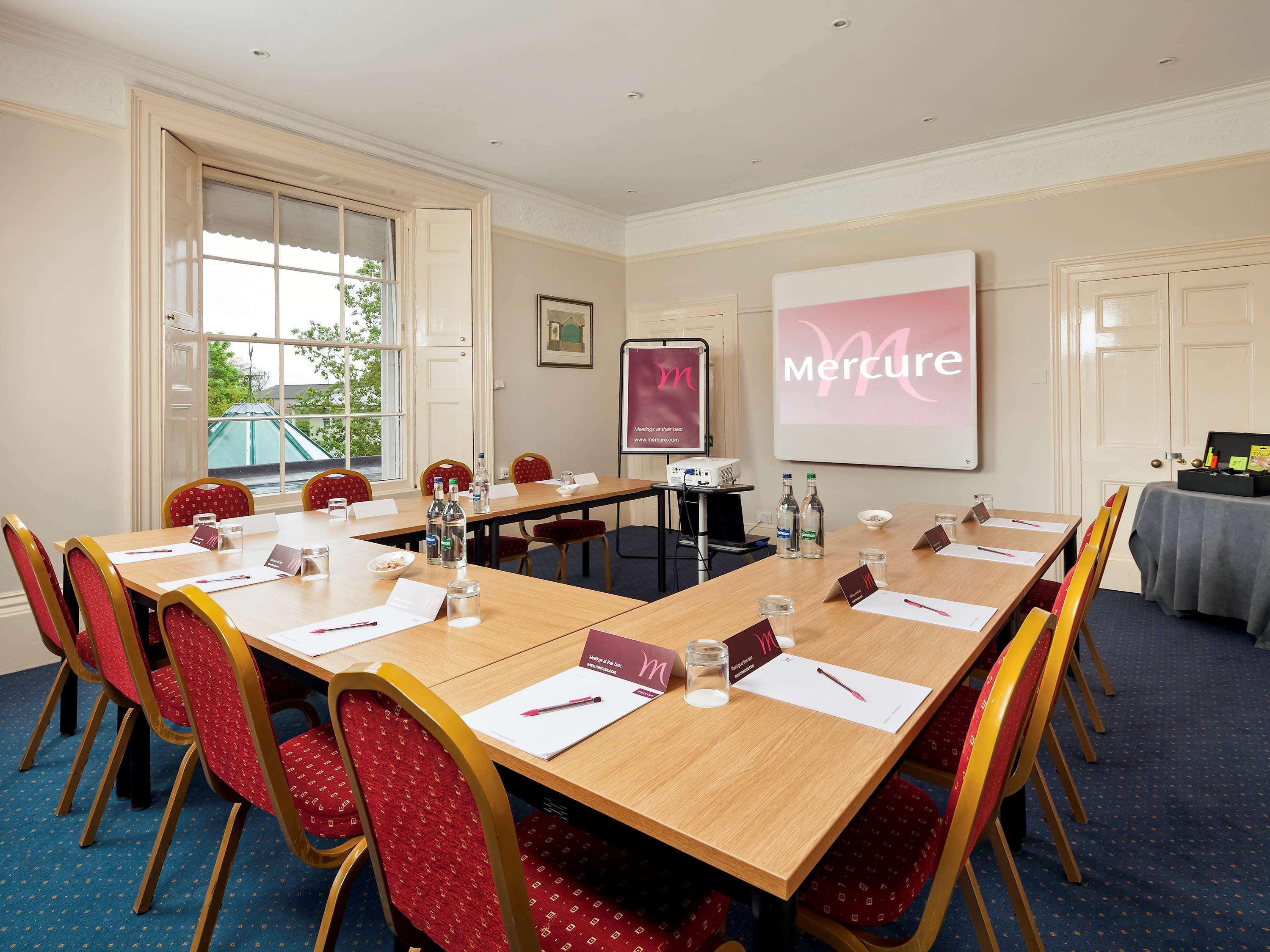 Mercure Bristol North The Grange 4*
