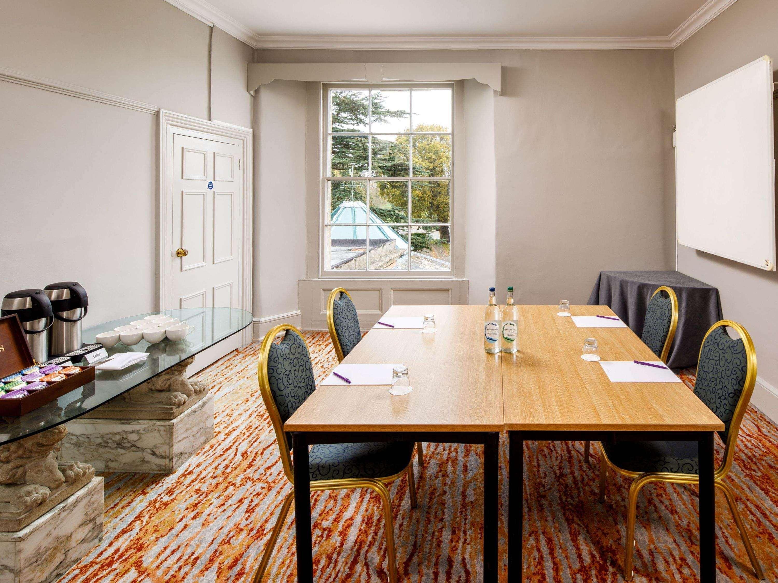 Mercure Bristol North The Grange 4* Winterbourne