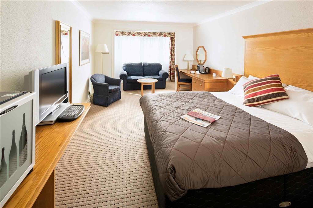 Hotel Mercure Bristol North The Grange 4*